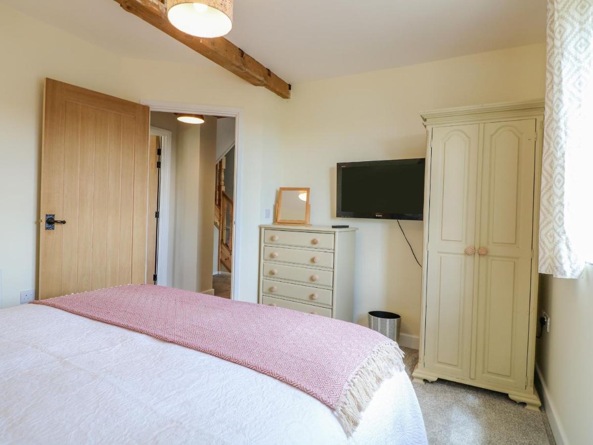 Acorn Lodge สแตฟฟอร์ด ภายนอก รูปภาพ
